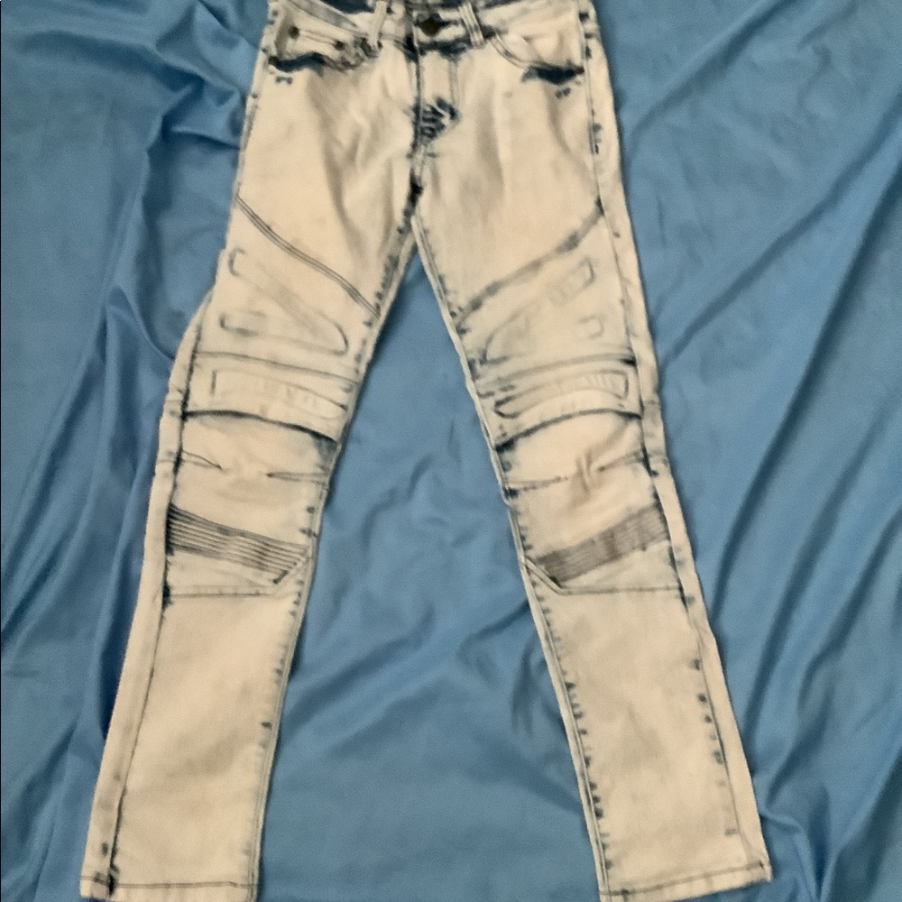 Blue and white Jeans